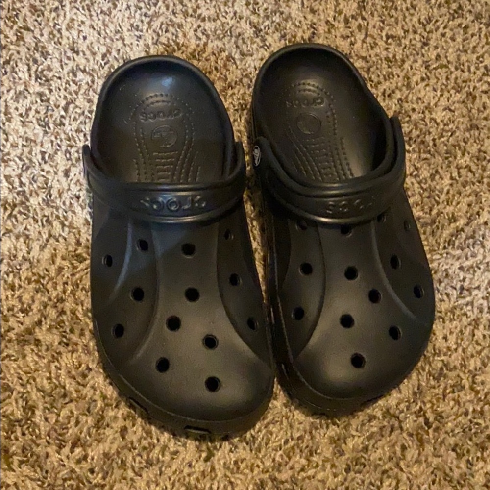 black crocs